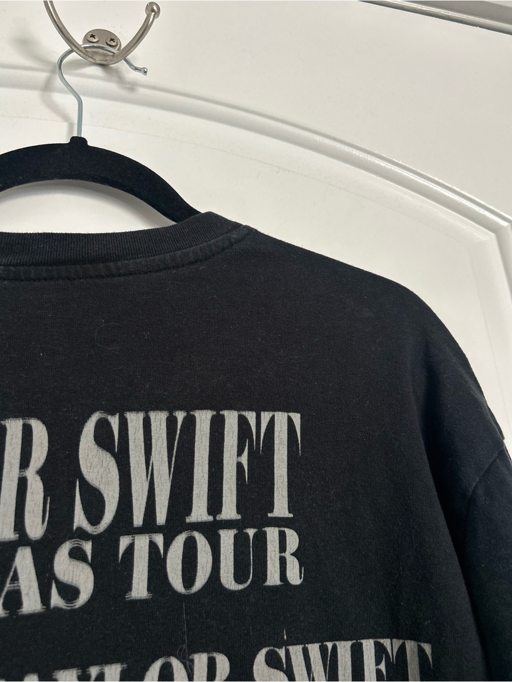 Taylor Swift 'The Eras Tour' Black Print TShirt Size Small Swiftie Cozy merch - Picture 8 of 10